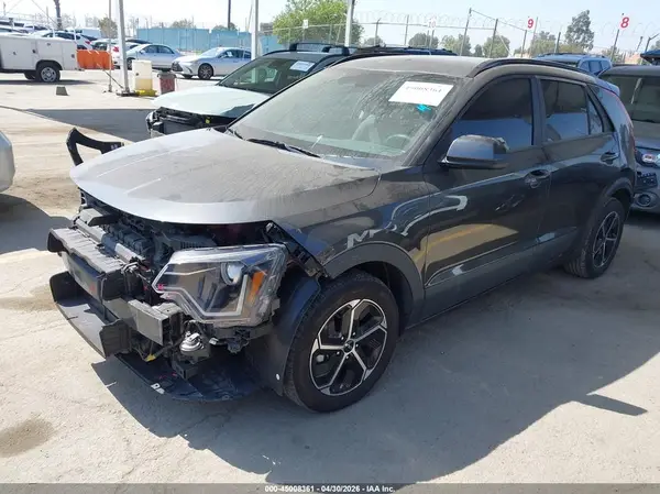 KNDCP3LE5R5156875 2024 KIA NIRO - Image 2