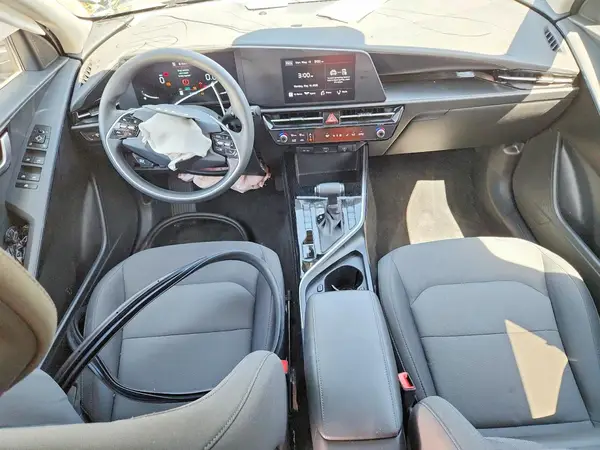 KNDCP3LE5S5278500 2025 KIA NIRO - Image 8