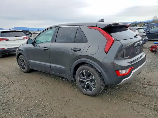 KNDCP3LE5T5318883 2026 KIA NIRO - Image 2