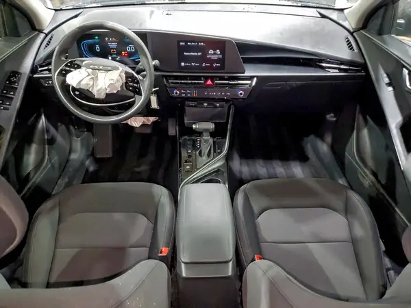 KNDCP3LE5T5319399 2026 KIA NIRO - Image 8
