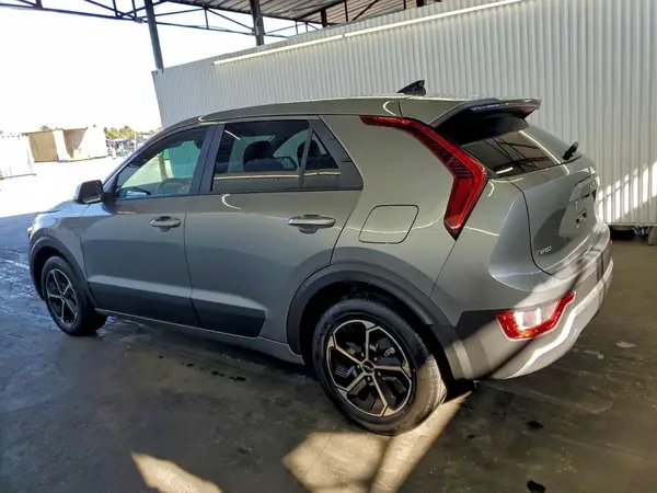 KNDCP3LE5T5325395 2026 KIA NIRO - Image 2