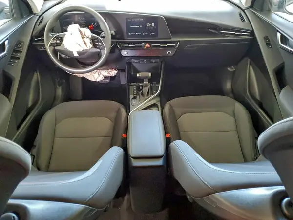 KNDCP3LE5T5325395 2026 KIA NIRO - Image 8