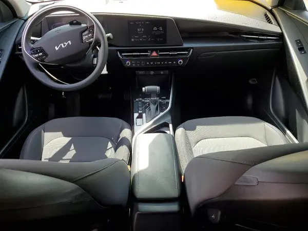 KNDCP3LE5T5326840 2026 KIA NIRO - Image 8