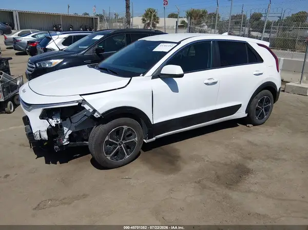 KNDCP3LE5T5330497 2026 KIA NIRO - Image 2