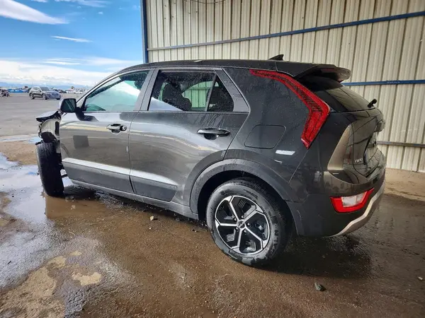 KNDCP3LE5T5336090 2026 KIA NIRO - Image 2