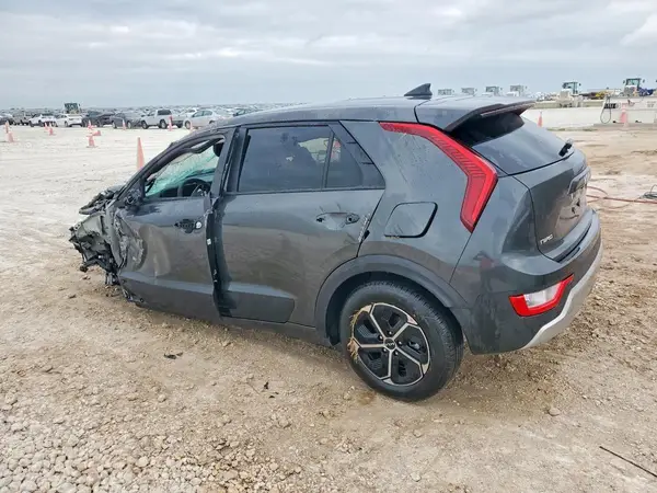 KNDCP3LE5T5346733 2026 KIA NIRO - Image 2