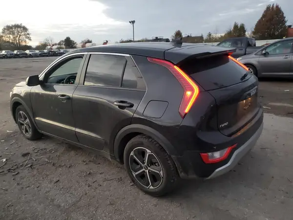 KNDCP3LE6P5088454 2023 KIA NIRO - Image 2