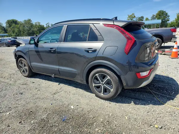 KNDCP3LE6P5095579 2023 KIA NIRO - Image 2