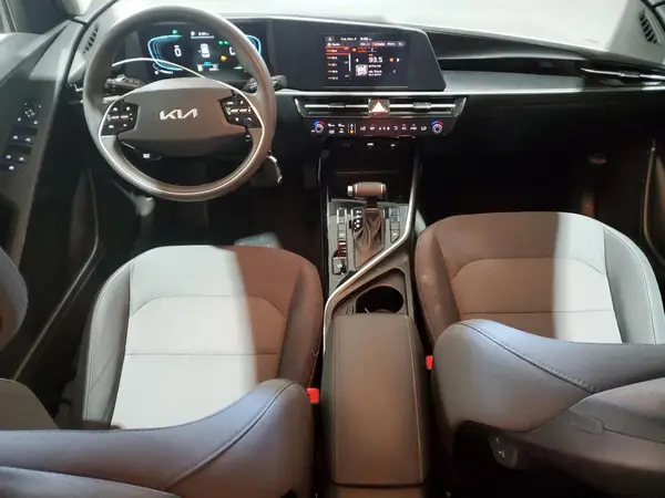 KNDCP3LE6P5104331 2023 KIA NIRO - Image 8