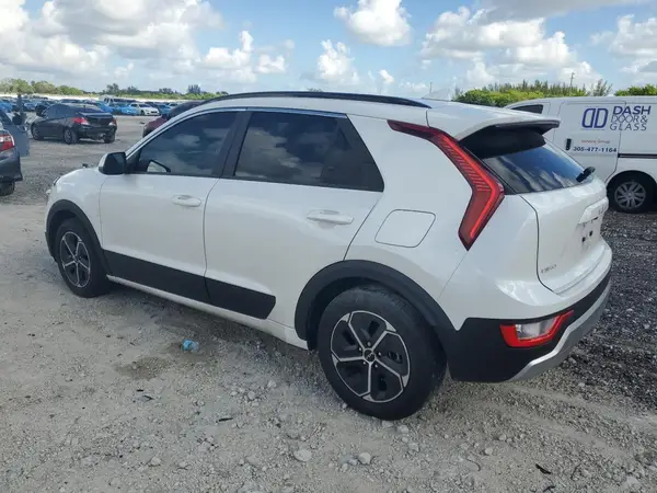 KNDCP3LE6R5121651 2024 KIA NIRO - Image 2