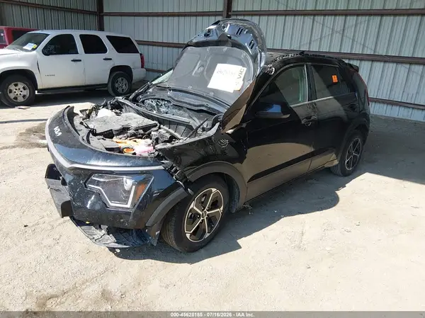 KNDCP3LE6R5132701 2024 KIA NIRO - Image 2