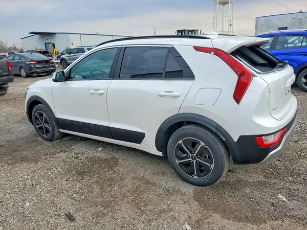 KNDCP3LE6R5143150 2024 KIA NIRO - Image 2