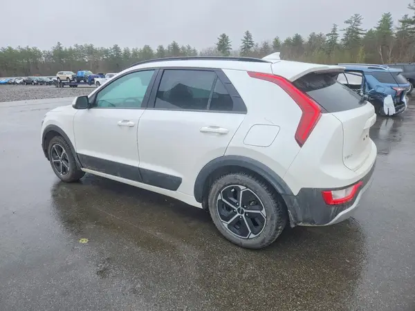 KNDCP3LE6R5146629 2024 KIA NIRO - Image 2