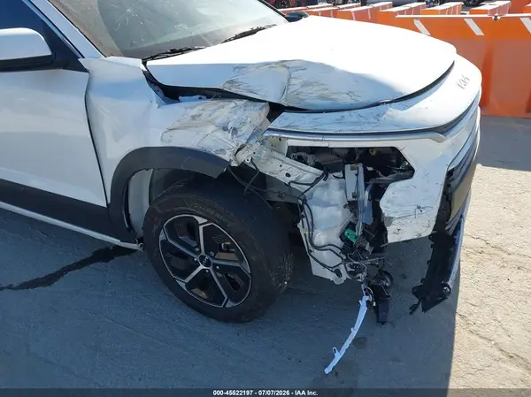 2024 KIA NIRO auction photo 6