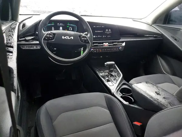 KNDCP3LE6S5223196 2025 KIA NIRO - Image 8