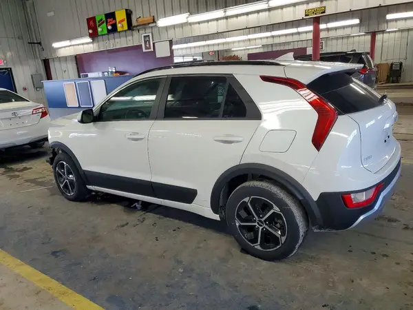 KNDCP3LE6S5232285 2025 KIA NIRO - Image 2