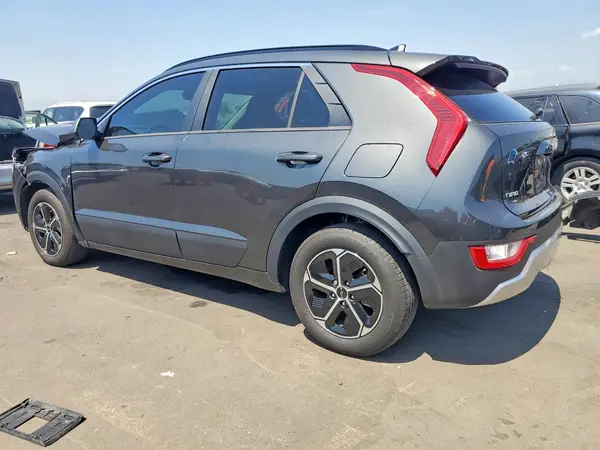 KNDCP3LE6S5270325 2025 KIA NIRO - Image 2
