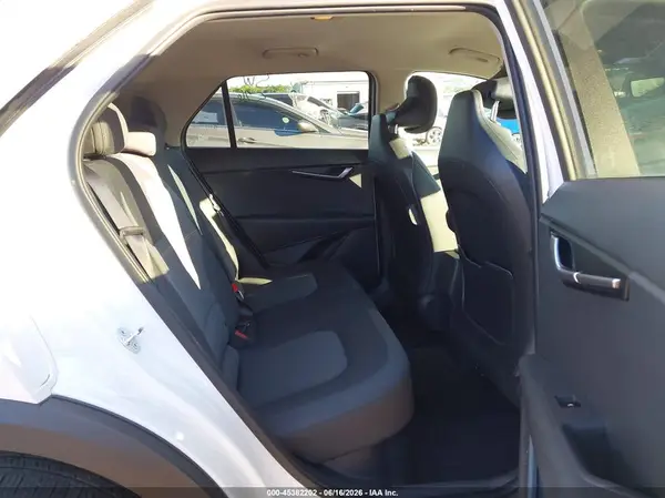 KNDCP3LE6S5287934 2025 KIA NIRO - Image 8