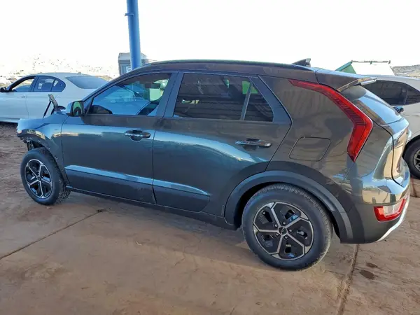 KNDCP3LE6S5307521 2025 KIA NIRO - Image 2