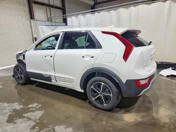 KNDCP3LE6T5318150 2026 KIA NIRO - Image 2