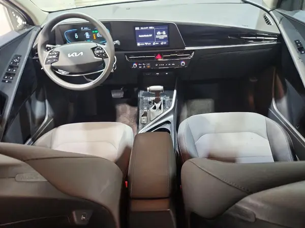 KNDCP3LE6T5318150 2026 KIA NIRO - Image 8