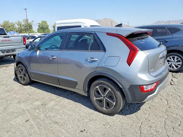 KNDCP3LE7P5070027 2023 KIA NIRO - Image 2