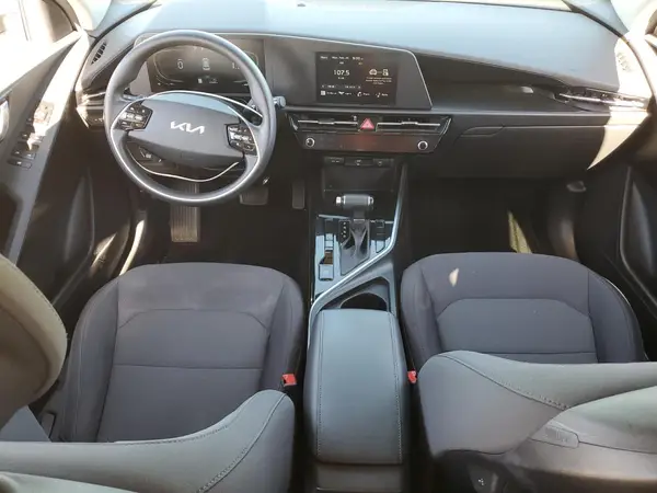 KNDCP3LE7P5088009 2023 KIA NIRO - Image 8