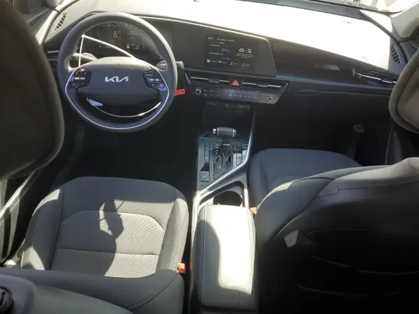KNDCP3LE7P5117766 2023 KIA NIRO - Image 8