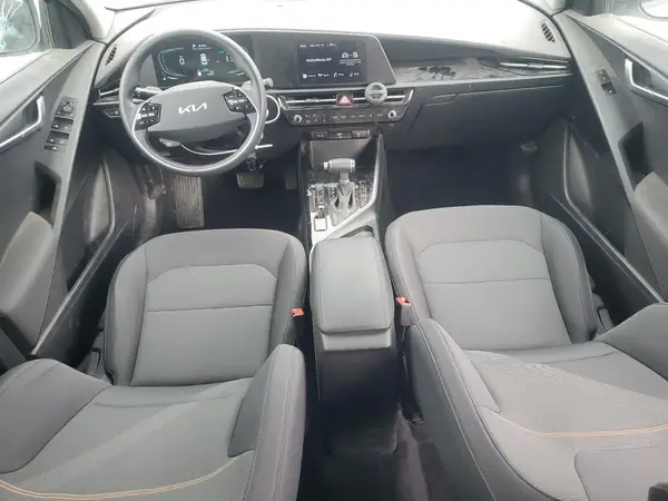 KNDCP3LE7R5126132 2024 KIA NIRO - Image 8