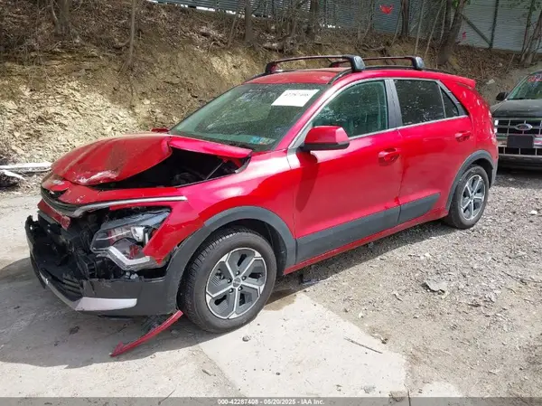 KNDCP3LE7R5133632 2024 KIA NIRO - Image 2