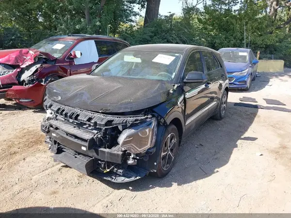 KNDCP3LE7R5188792 2024 KIA NIRO - Image 2
