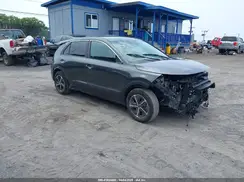 KNDCP3LE7S5225703 2025 KIA NIRO