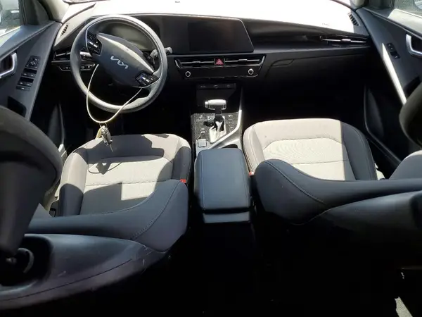 KNDCP3LE7T5323633 2026 KIA NIRO - Image 8
