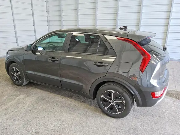 KNDCP3LE7T5324037 2026 KIA NIRO - Image 2