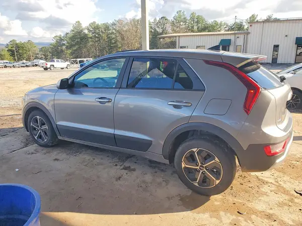 KNDCP3LE7T5324670 2026 KIA NIRO - Image 2