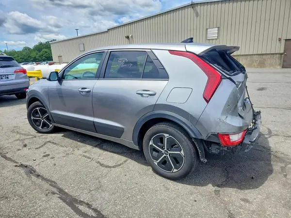 KNDCP3LE7T5330369 2026 KIA NIRO - Image 2