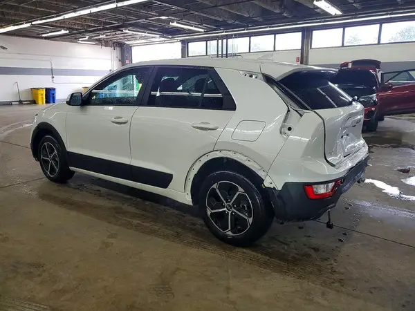 KNDCP3LE7T5332445 2026 KIA NIRO - Image 2