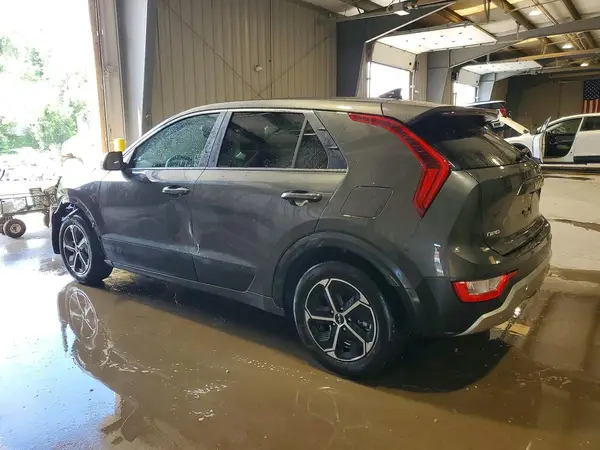 KNDCP3LE7T5338410 2026 KIA NIRO - Image 2