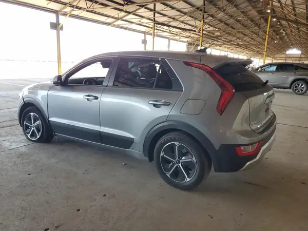 KNDCP3LE8P5070456 2023 KIA NIRO - Image 2