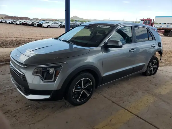 KNDCP3LE8P5082588 2023 KIA NIRO - Image 1