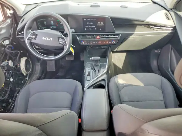 KNDCP3LE8P5094496 2023 KIA NIRO - Image 8