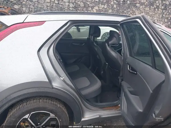 KNDCP3LE8R5169250 2024 KIA NIRO - Image 8