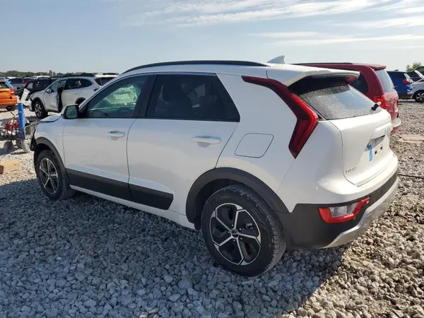 KNDCP3LE8R5179230 2024 KIA NIRO - Image 2