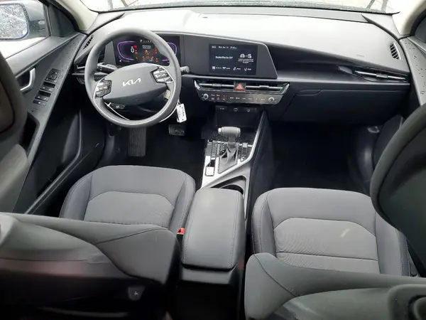 KNDCP3LE8S5246396 2025 KIA NIRO - Image 8