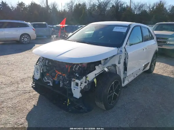KNDCP3LE8S5304619 2025 KIA NIRO - Image 2