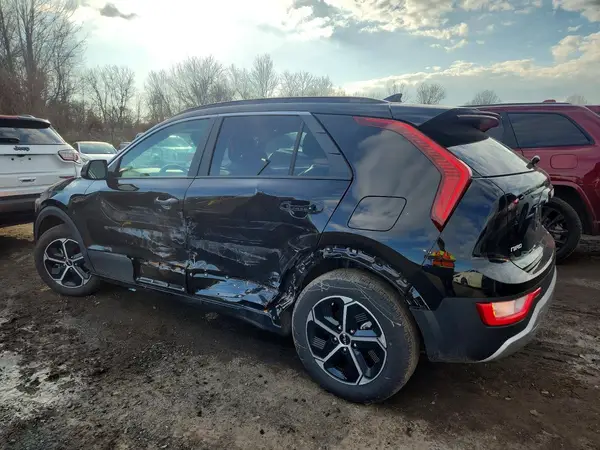 KNDCP3LE8S5307942 2025 KIA NIRO - Image 2