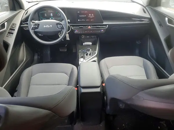 KNDCP3LE8T5319770 2026 KIA NIRO - Image 8