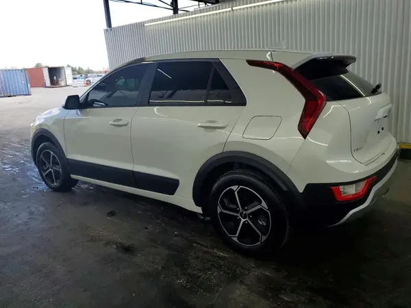 KNDCP3LE8T5319946 2026 KIA NIRO - Image 2