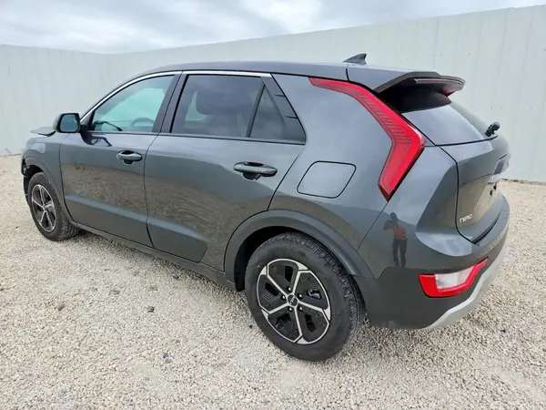 KNDCP3LE8T5325150 2026 KIA NIRO - Image 2