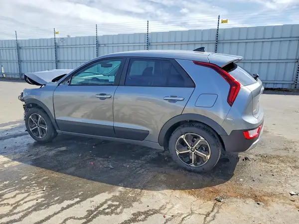 KNDCP3LE8T5332230 2026 KIA NIRO - Image 2